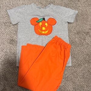Disney Mickey Mouse Gray T-Shirt with Pumpkin Design and Orange Pants